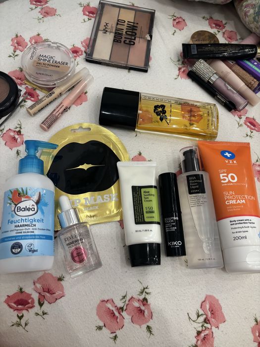 Лот  rhode , dior ,mac козметика , гримове и аксесоари