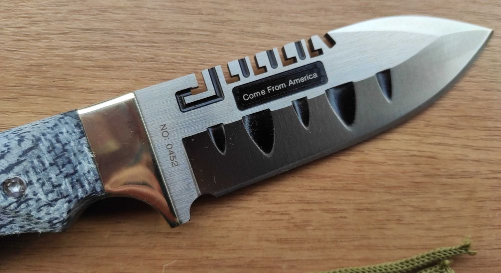 Тактически фиксиран нож CRKT / за колан или на бедро /