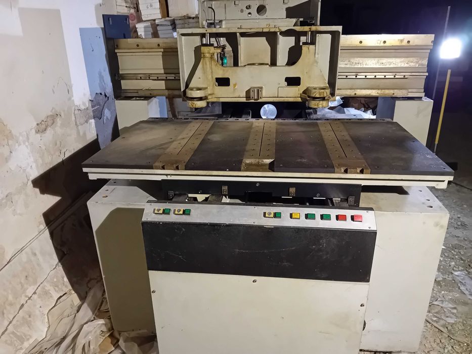 CNC маса, произведена в Англия