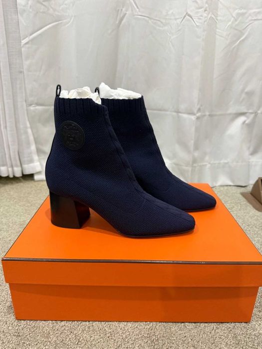 vand tocuri de femei albastre Hermes