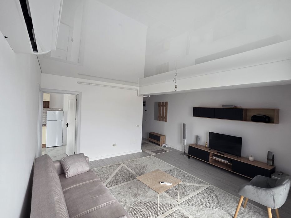 Inchiriez apartament doua camere  adamant towers ,500 eur,lunar