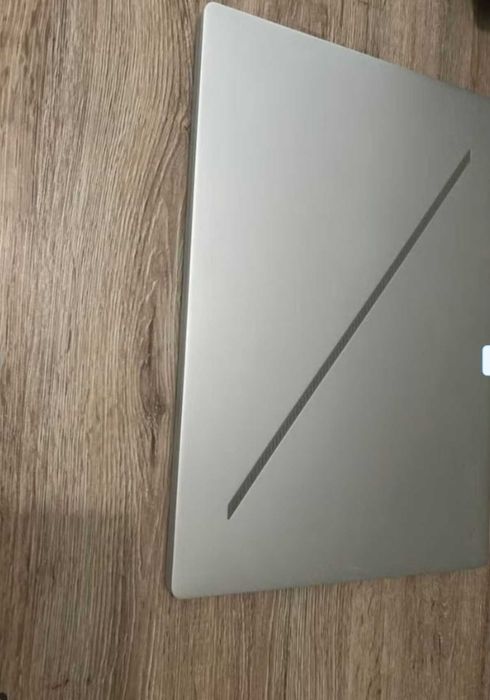 Asus rog zephyrus g16  2025 oled 5060 32gb ram warrnty