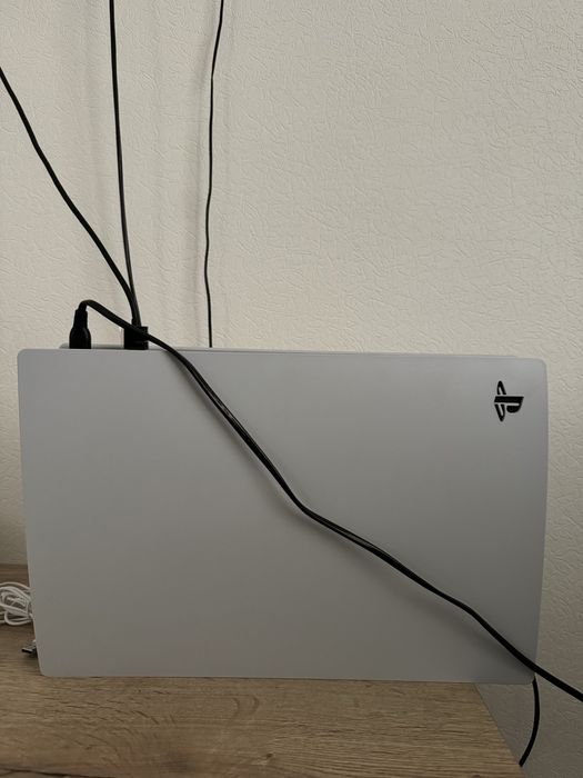 Playstation 5 с дисководом + подписка Deluxe на год + 2 игры в подарок