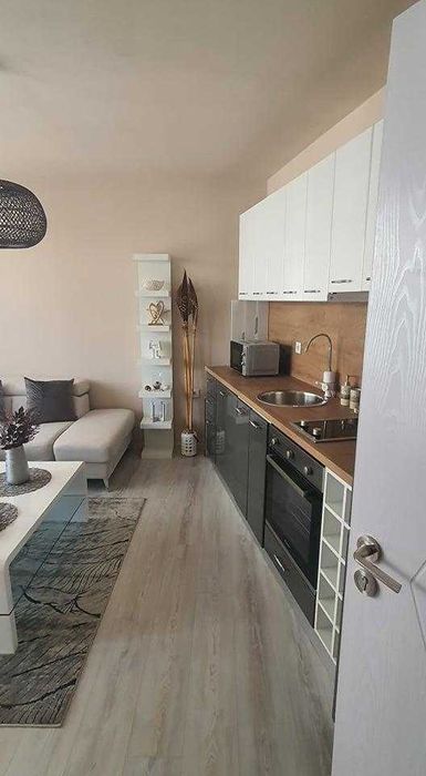 Продава се Двустаен апартамент в София, Банишора - 72 кв.м за 1875 €/кв.м - Снимка #1