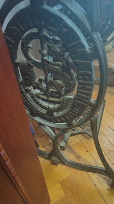 Mașina de cusut singer