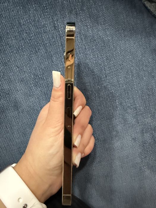 Продавам iPhone 13 Pro Max 256GB – Много добро състояние