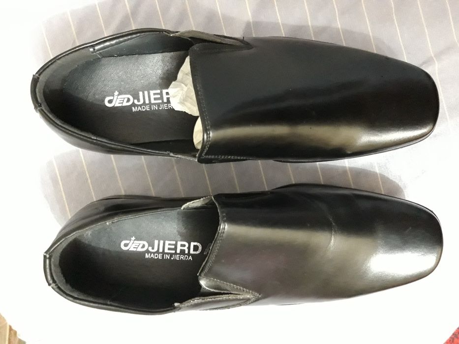 Продаю новые туфли, 41 размер