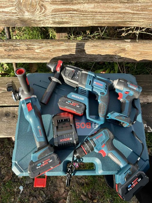 Предлагам чисто нов комплект четири в едно на bosch