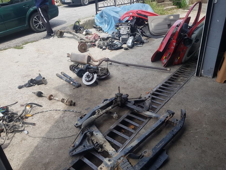 Врати и капаци броня за рено туйнго 2009г