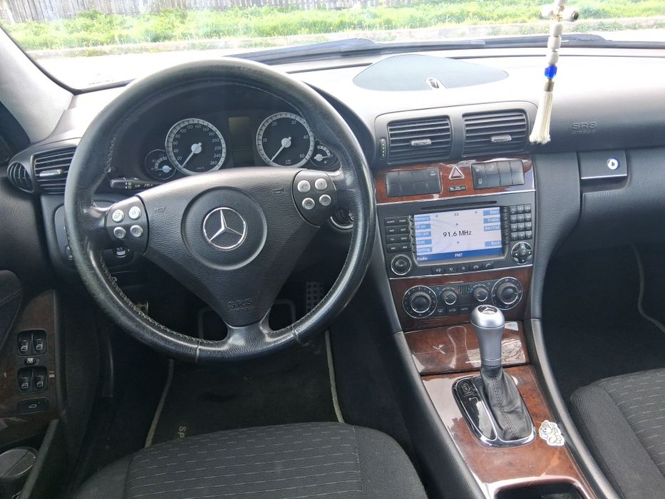 Mercedes-Benz C -Class