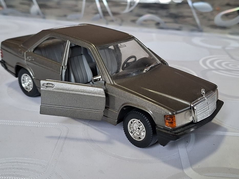 Колекционерски Мерцедес 190Е