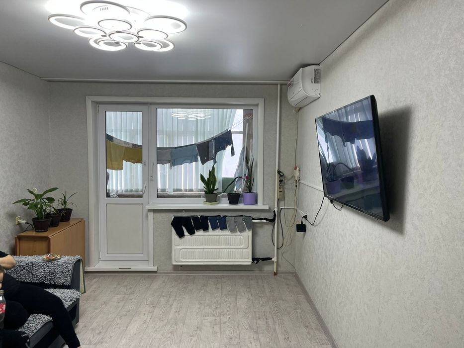 2 ком на среднем этаже в районе ДБС