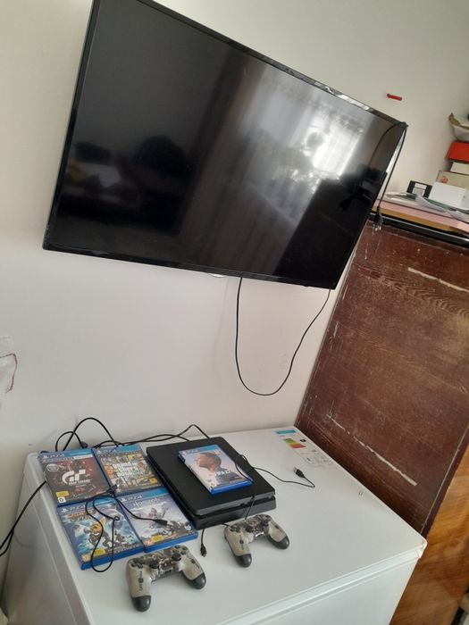 Продам плэйстейшин 4