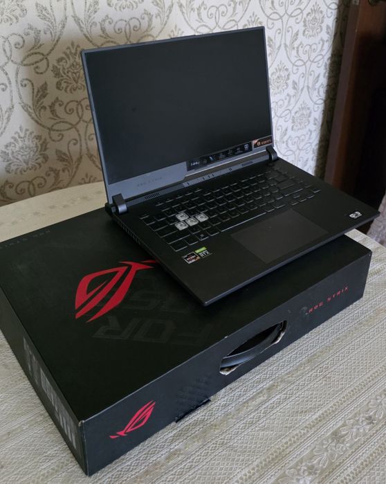 Игровой ноутбук Asus Rog Strix