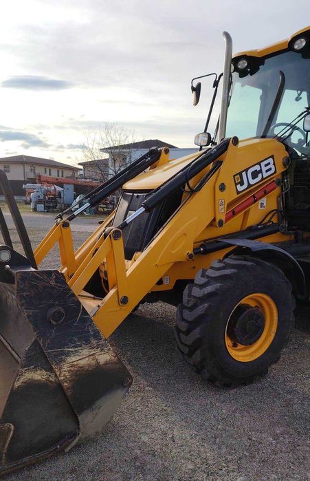 Buldoexcavator JCB 3CX