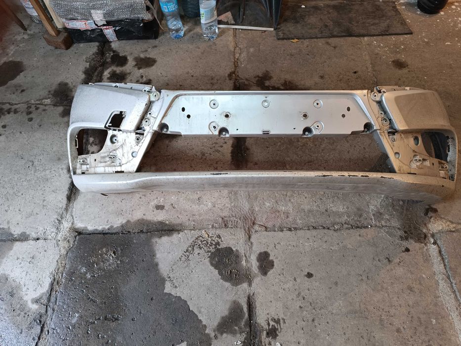 Передний бампер на Весту