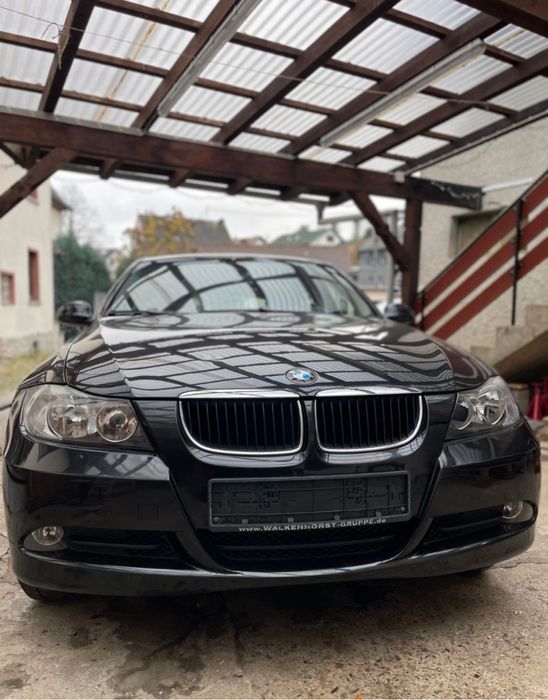 Dezmembrez bmw e91 320d 143 cp