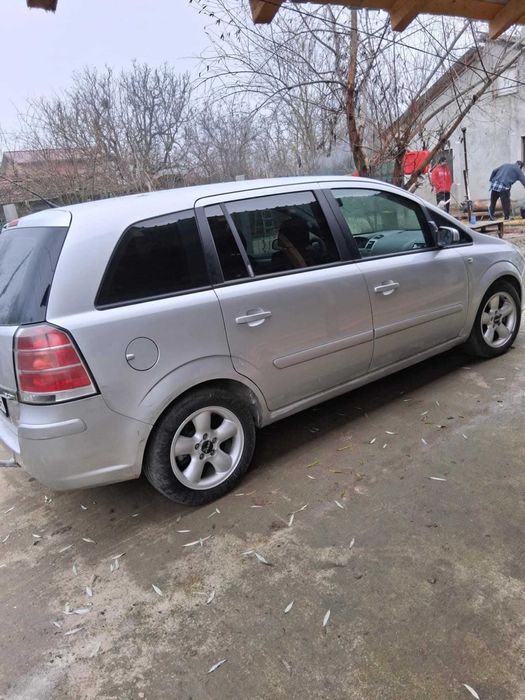 Opel Zafira B 1.9 2008 lipsa talon