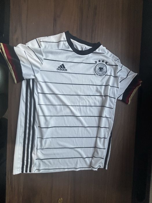 Tricouri fotbal & echipament fotbal