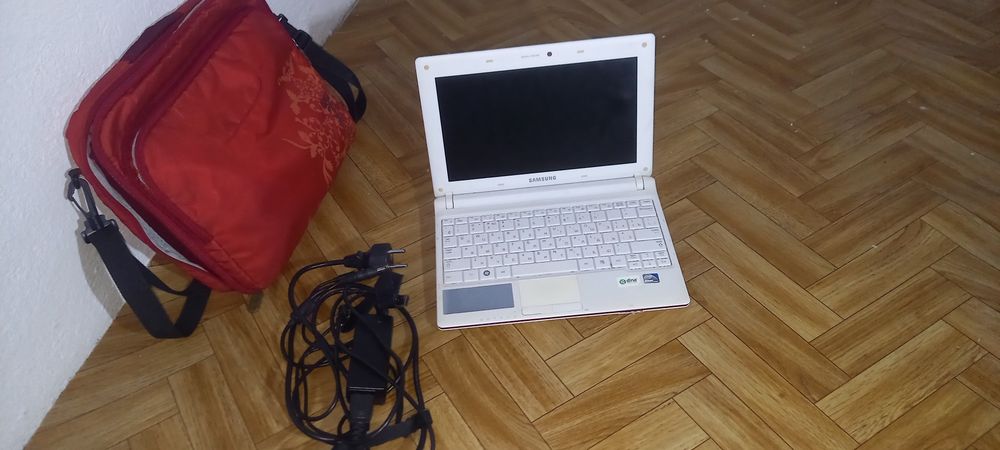 Нетбук Самсунг н150