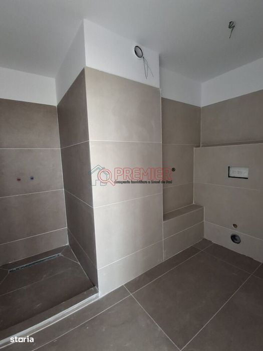 Apartament cu 3 Camere - Terasa Proprie 97 MP - Sector 4