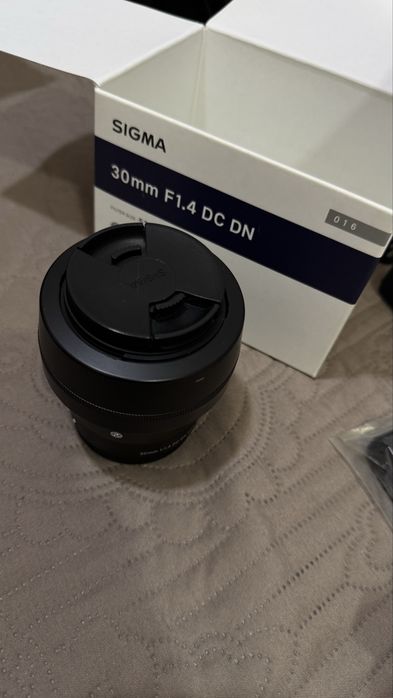 Продаю объектив Sigma 30mm F1,4 DC DN E-mount
