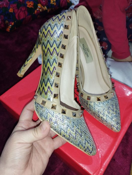 Ayollar tuflisi 1 marta kiyilgan raddomdan chiqishda женская туфли