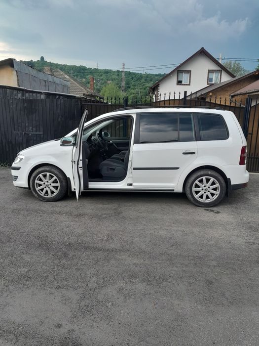 Vând volkzvagen Turan
