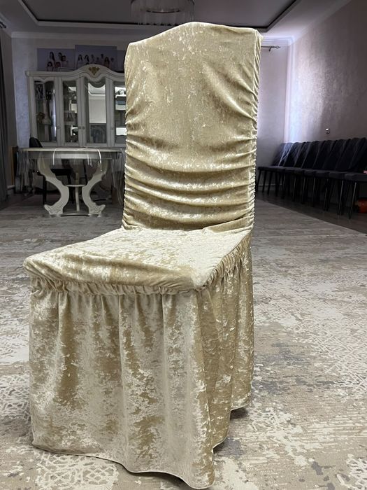 Орындык сатылады, 8000 чехолымен бирге