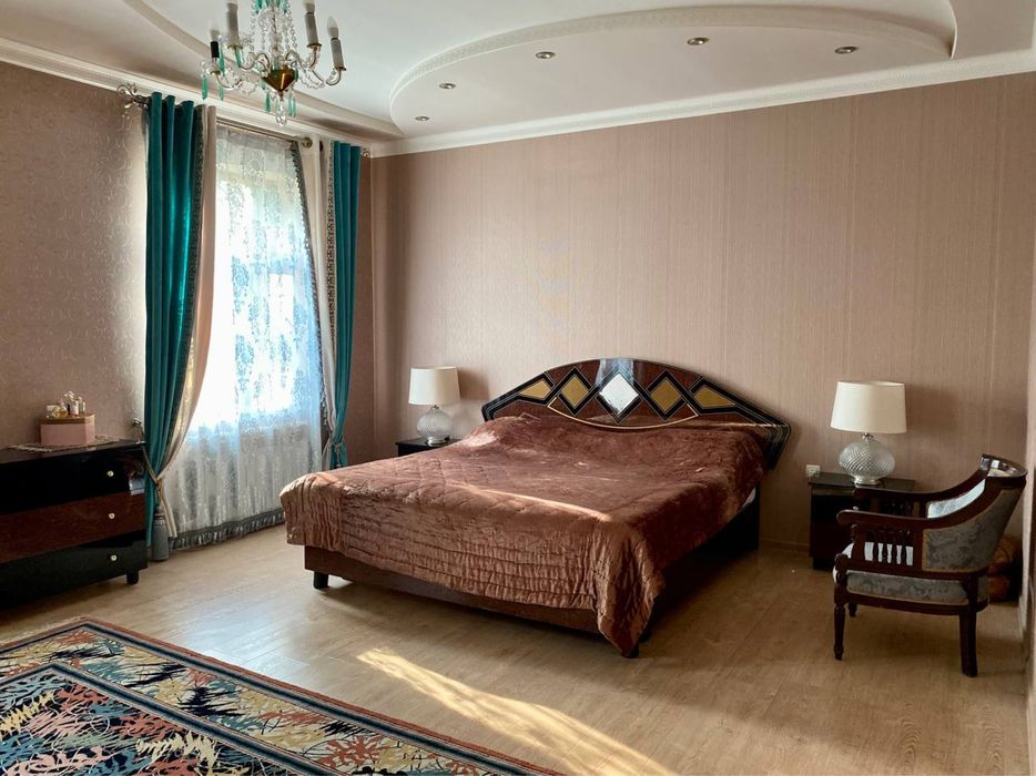 5 соток участка-земли. Первая линия Луначарский. Угловой.