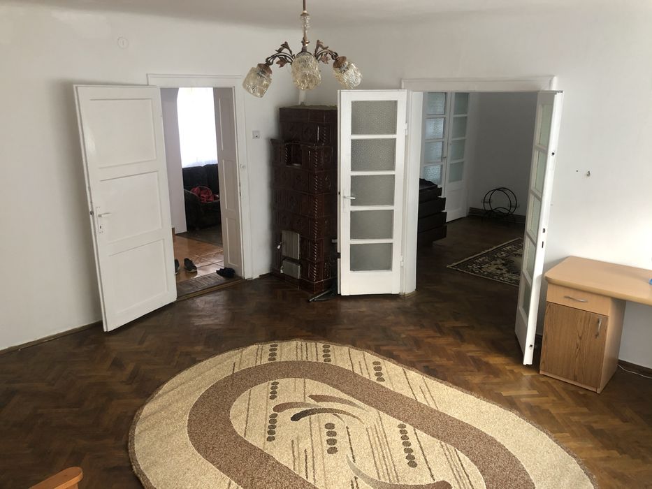 Inchiriez apartament 100 m2 pentru muncitori in zona centrala — fotografia 1