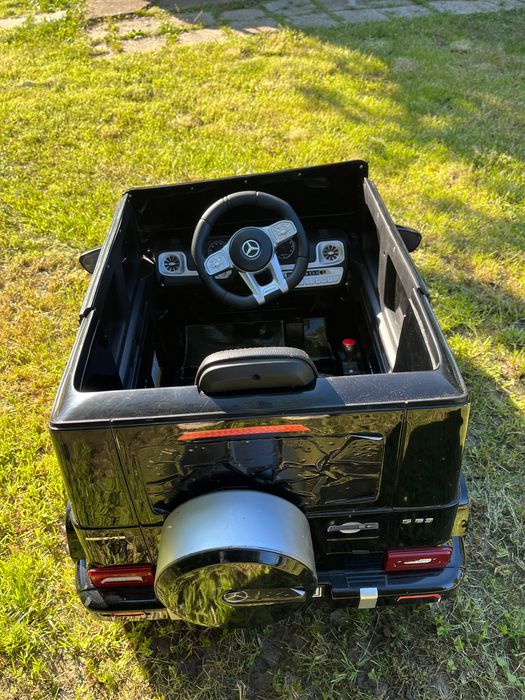 Акумулаторен джип Mercedes