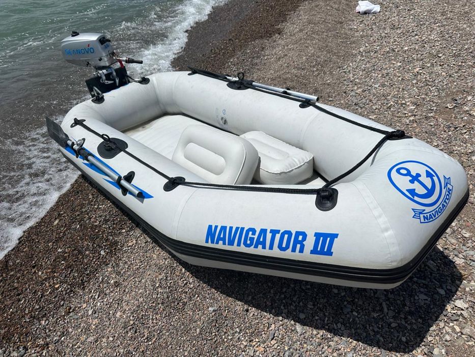 Продам лодку с мотором