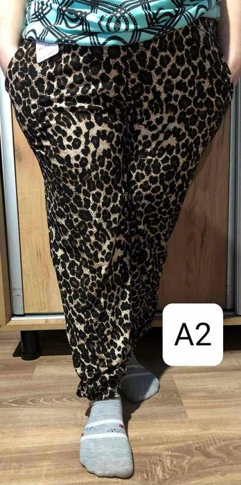 Pantaloni damă subțiri