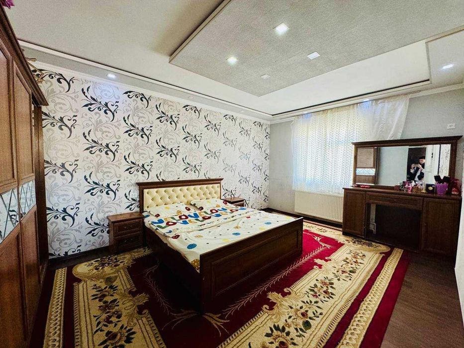 4 sotixli tayyor kottedj sotiladi.