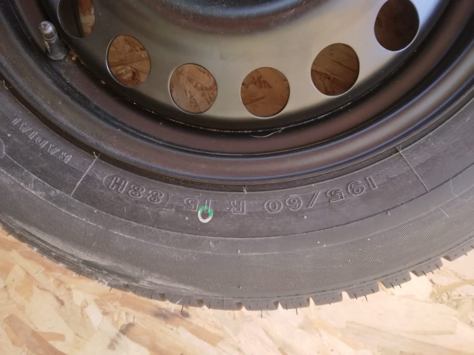 Janta 4x100 + Anvelopa Noua R15