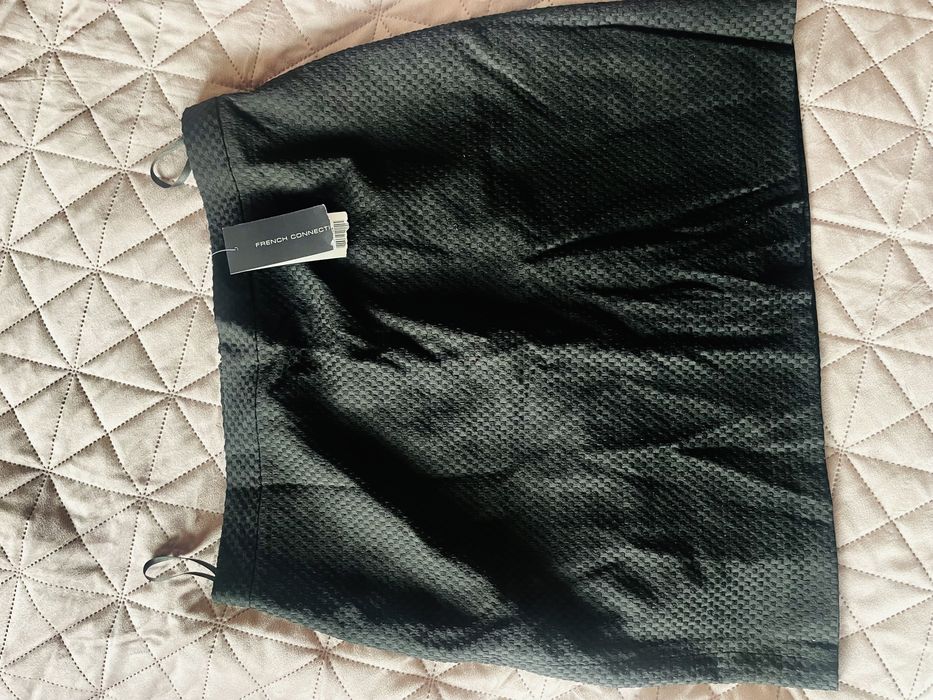 Пола French Connection