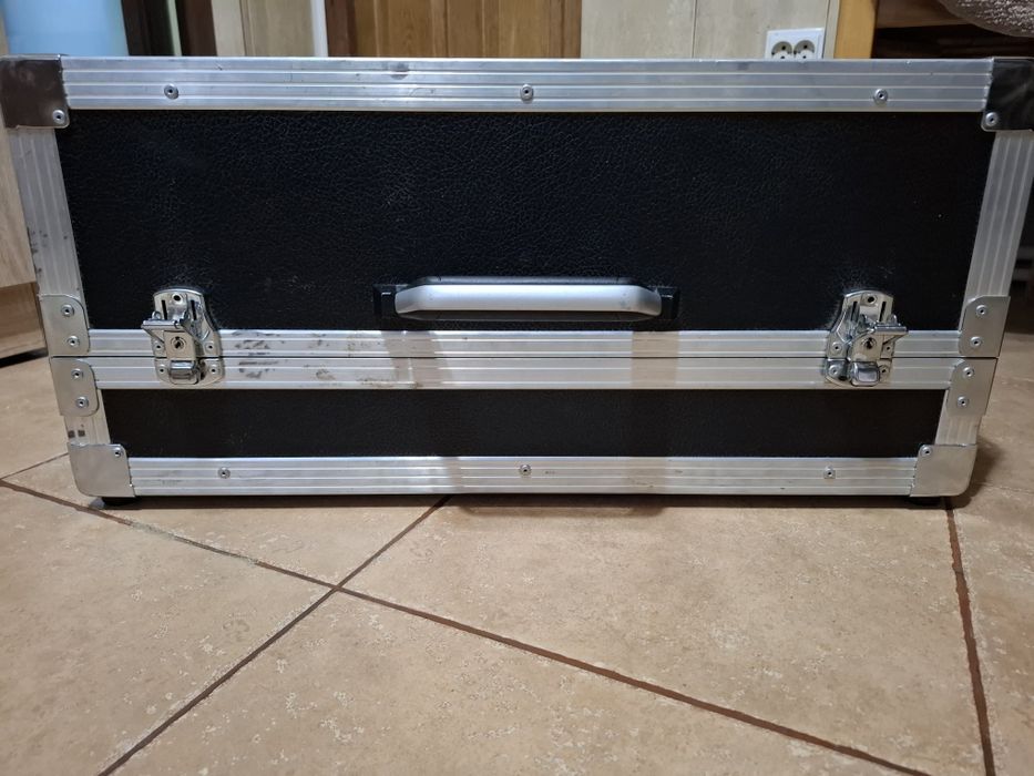 Case/rack/valiza/cutie/geanta transport