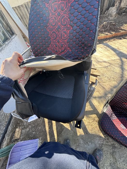 Продам кресла от лада веста