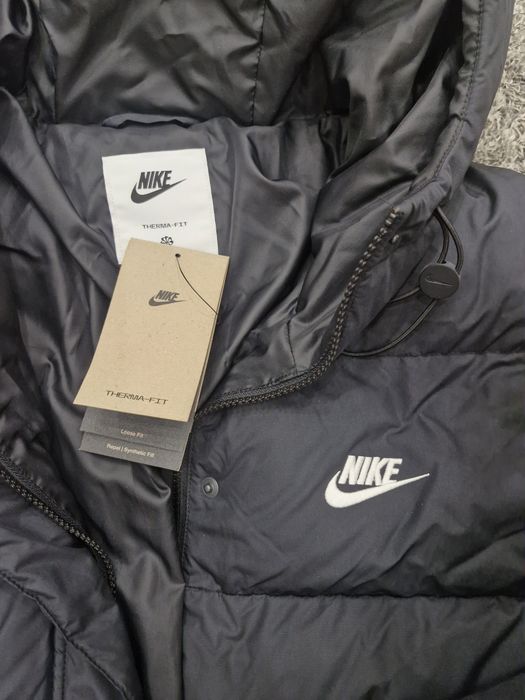 Продам пуховик  NIKE