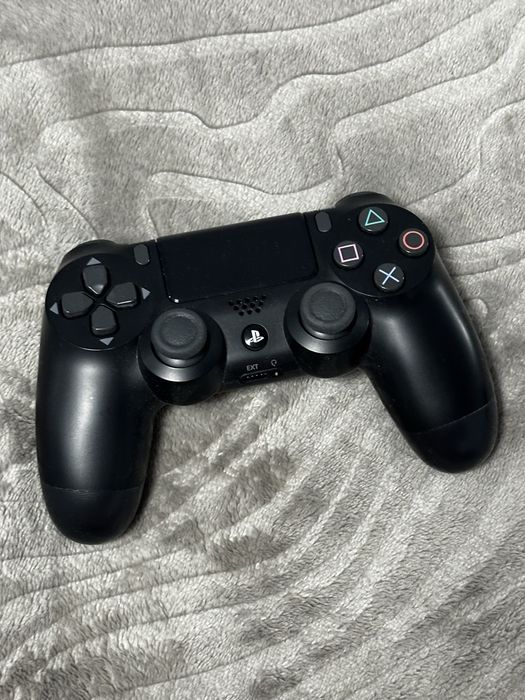 Play Station 4 slim