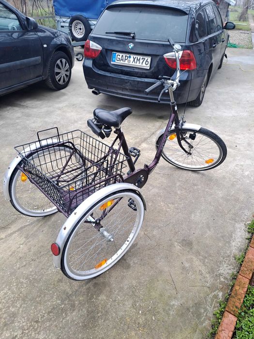 Tricicleta de vanzare,origine Germania in stare bună.