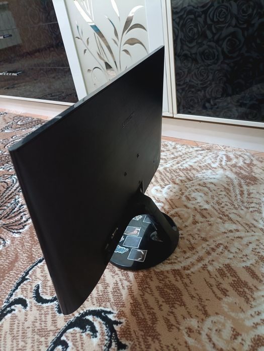 Монитор Samsung S24F350FHI