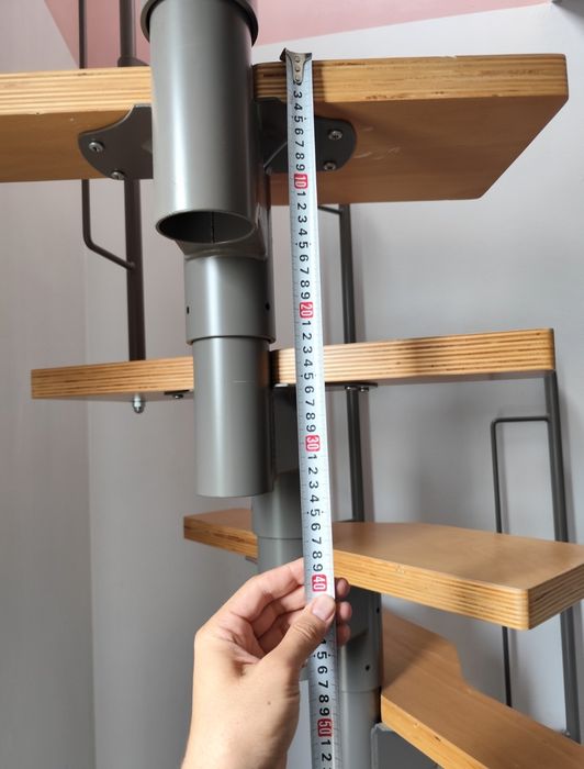 Интериорна стълба