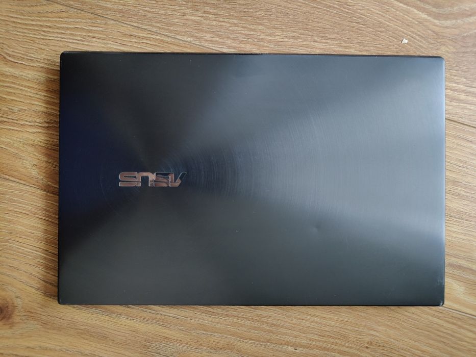 Asus Zenbook /ryzen 5/ Ssd 512 GB / RAM 8 gb
