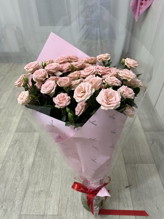 Продам свежие куставые розовый розы