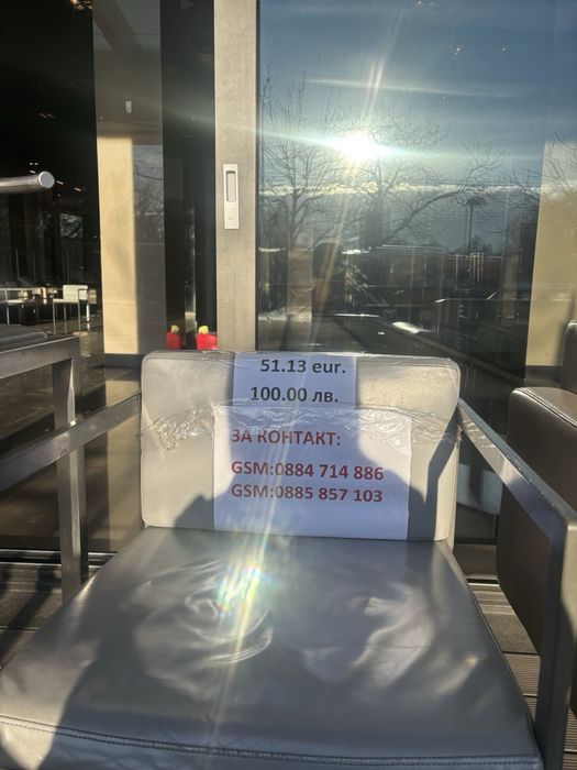 Продават се столове и маси за ресторант заведение