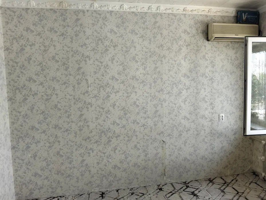 На продаже 1 комнатная квартира в Спутник 4