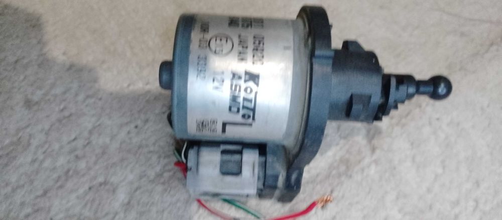 Корректор фар на Toyota 200