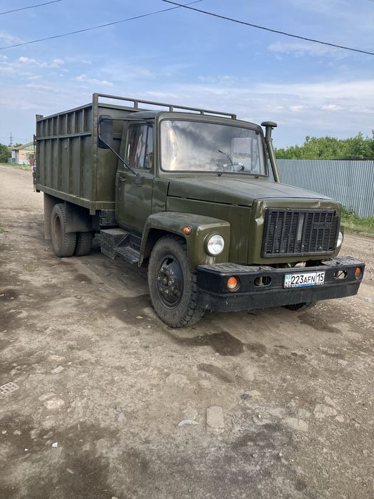 Вывоз снега на газоне